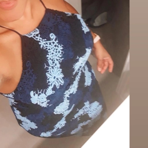 Alexia Admor Dress - Picture 2 of 3